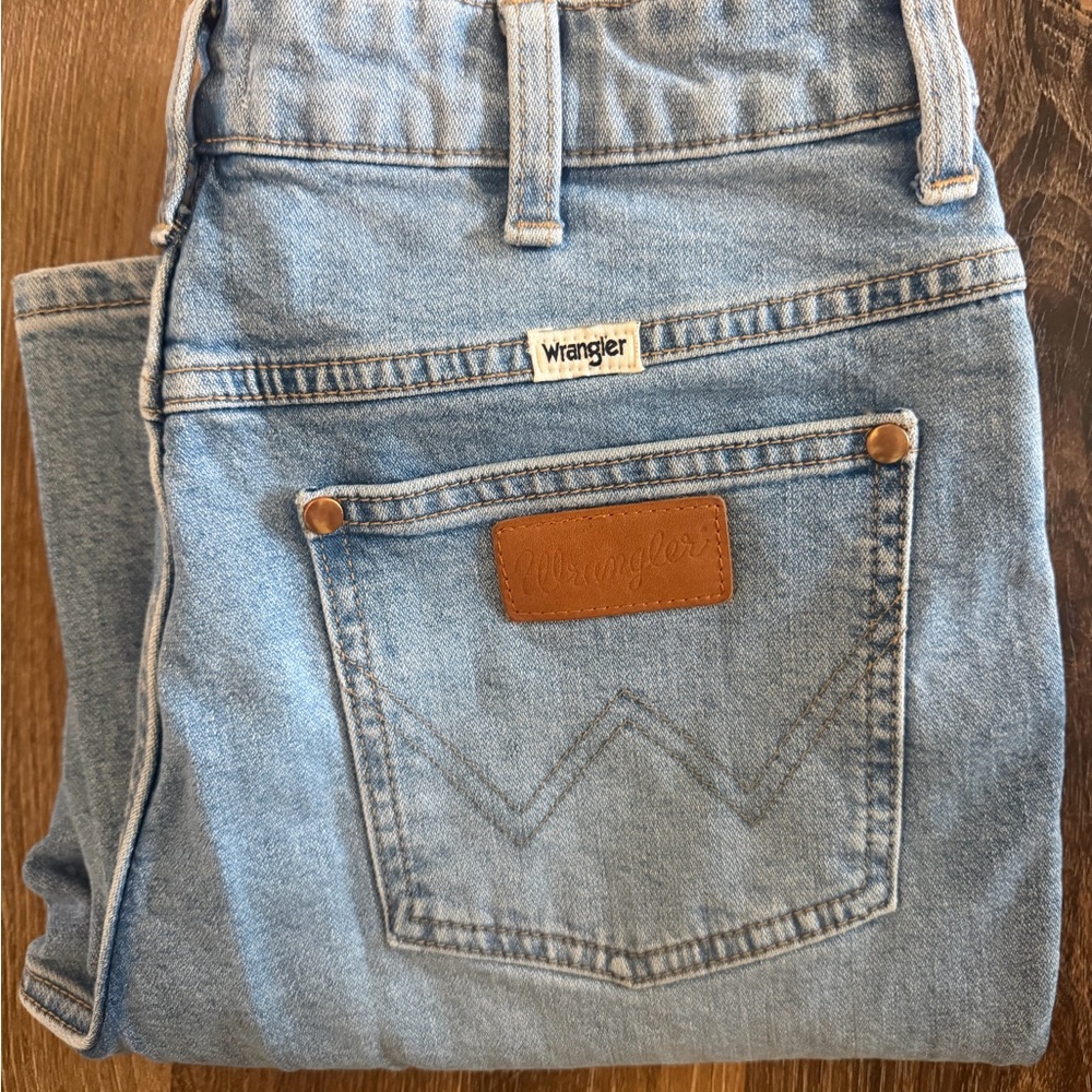 Wrangler Westward High Rise Bootcut 28/34